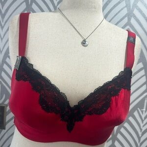 NWT Ambrielle lightly molded cups red satin balconette bra